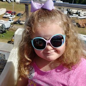 Meet your Posher, Loretta